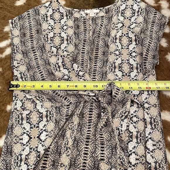 Como Vintage Wrap Snake Skin Blouse - Picture 5 of 5